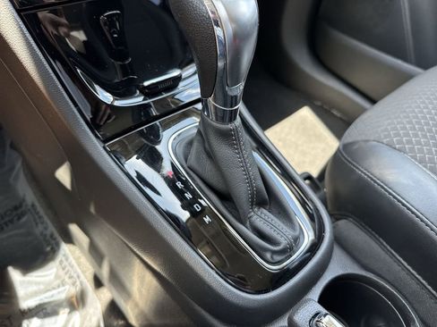 Used 2021 Buick Encore Preferred w/ Safety Package FWD image 52
