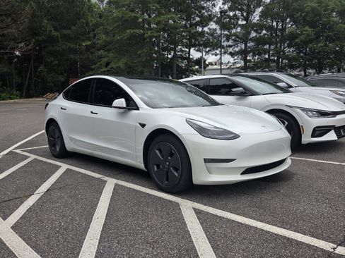 Used 2022 Tesla Model 3 Long Range AWD/4WD image 1