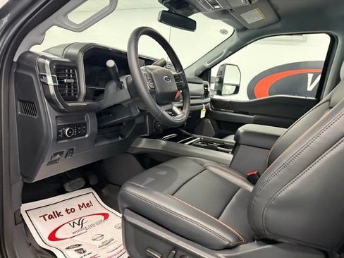 New 2026 Ford F250 Lariat w/ Black Appearance Package AWD/4WD image 10