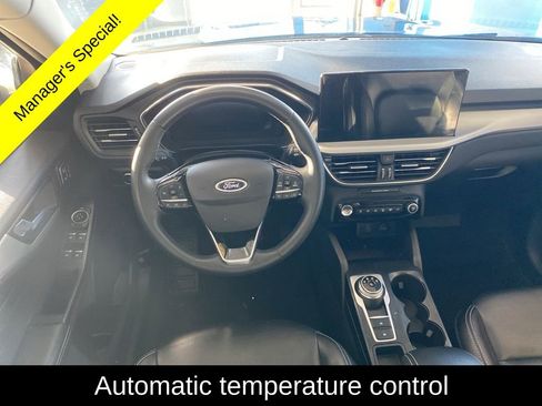 Used 2023 Ford Escape Platinum image 6