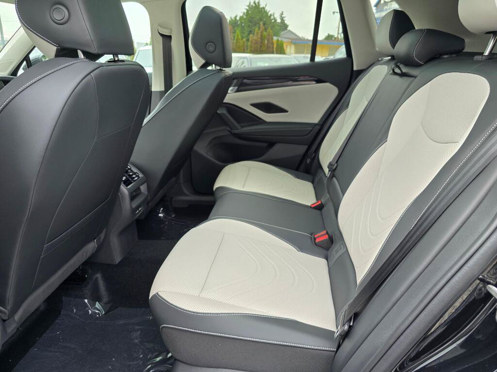 New 2026 Volkswagen Tiguan SE AWD/4WD image 17