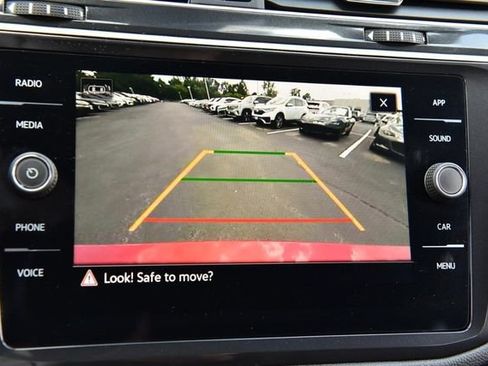 Certified 2024 Volkswagen Tiguan SE R-Line AWD/4WD image 13