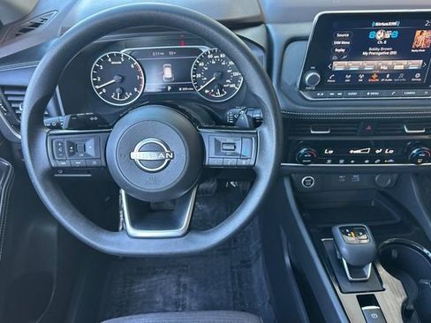 Used 2023 Nissan Rogue SV image 13