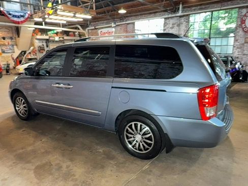 Used 2012 Kia Sedona EX FWD image 5