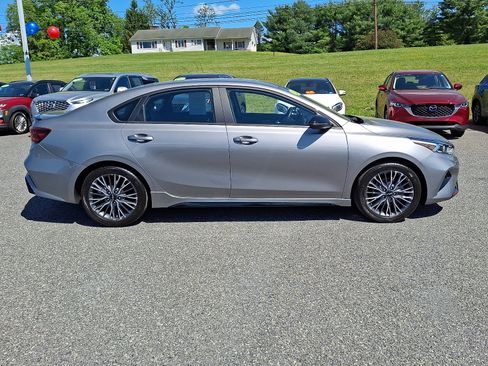 Used 2023 Kia Forte GT-Line FWD image 8