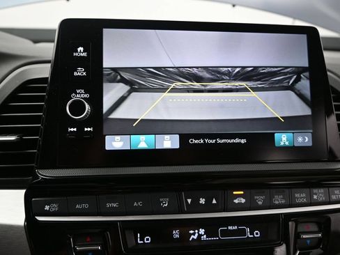 Used 2025 Honda Odyssey EX-L image 19
