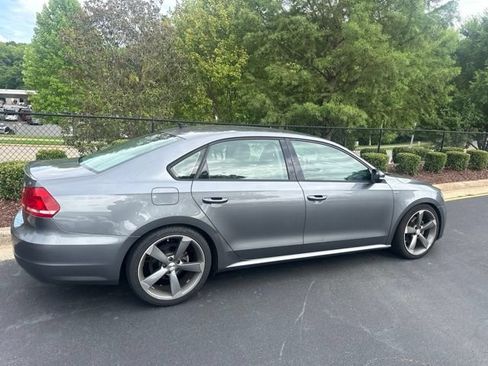Used 2015 Volkswagen Passat 1.8T Wolfsburg Edition FWD image 4