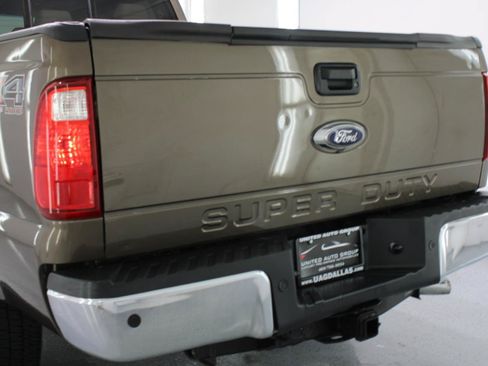 Used 2015 Ford F250 Lariat w/ Chrome Package AWD/4WD image 24