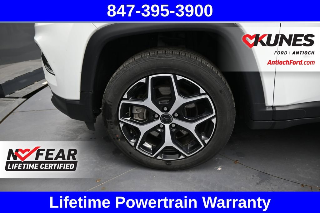 Used 2025 Jeep Compass Limited AWD/4WD image 13
