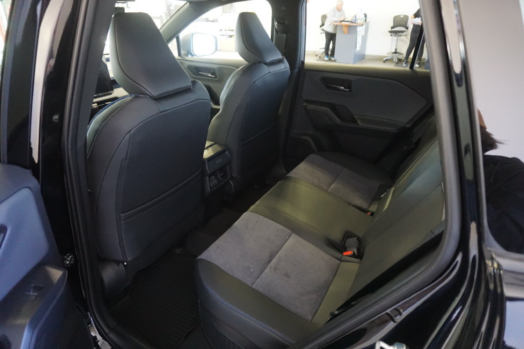 Used 2026 Toyota RAV4 XSE w/ Panoramic Sun Roof Package AWD/4WD image 23