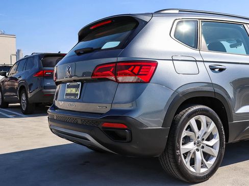 Used 2023 Volkswagen Taos S image 9