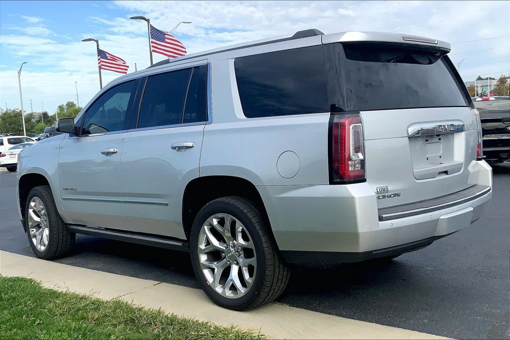 Used 2019 GMC Yukon Denali w/ Denali Ultimate Package AWD/4WD image 2