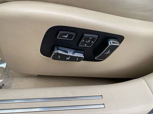 Used 2014 Lexus LS 460 AWD image 18