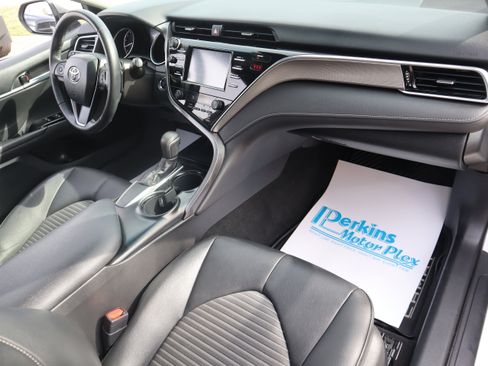 Used 2018 Toyota Camry SE w/ Convenience Package image 26