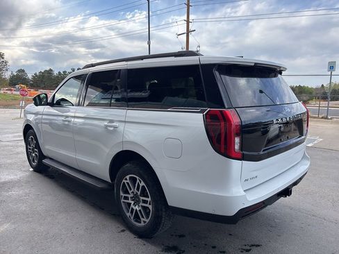 Used 2025 Ford Expedition Active image 6