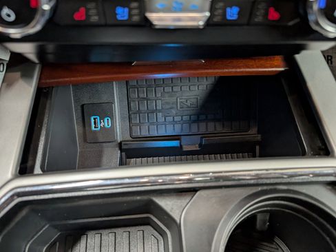 Used 2022 Ford F350 King Ranch w/ Chrome Package image 19