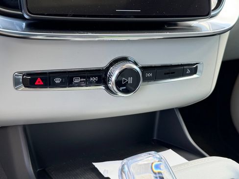 New 2026 Volvo XC90 B6 Ultra w/ Lounge Package AWD/4WD image 14