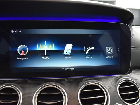 Used 2018 Mercedes-Benz E 63 AMG S image 9