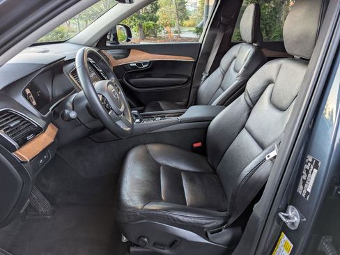 Used 2023 Volvo XC90 T8 Plus image 10