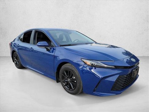 Used 2025 Toyota Camry LE w/ Convenience Package image 3