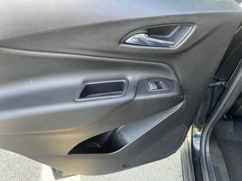 Used 2020 Chevrolet Equinox LT image 23