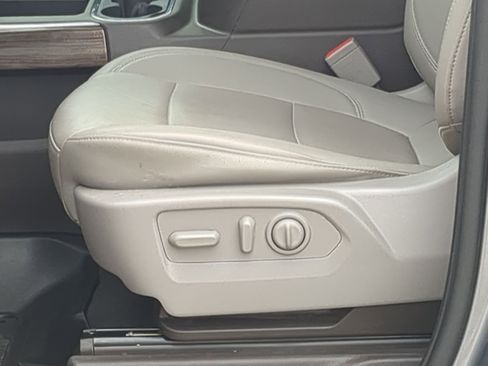 Used 2021 Chevrolet Silverado 1500 LT Trail Boss w/ Convenience Package II image 13