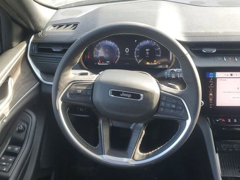 New 2026 Jeep Grand Cherokee Altitude AWD/4WD image 18