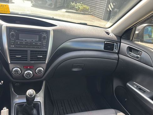Used 2011 Subaru Impreza WRX Premium image 10