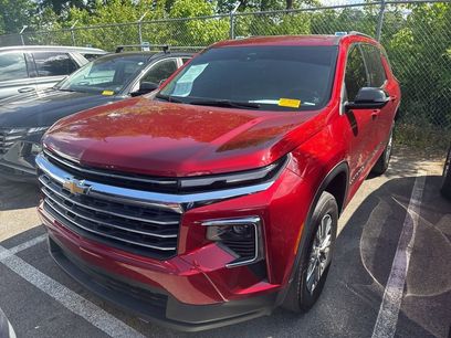 Used 2024 Chevrolet Traverse LT w/ Trailering Package