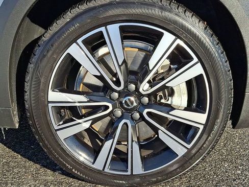 Used 2021 Volvo V60 T5 Cross Country w/ Climate Package image 9