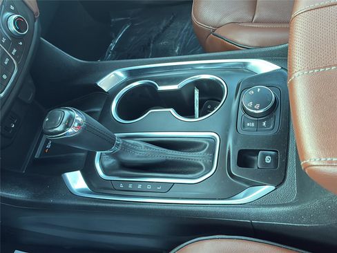 Used 2018 Chevrolet Traverse High Country image 23