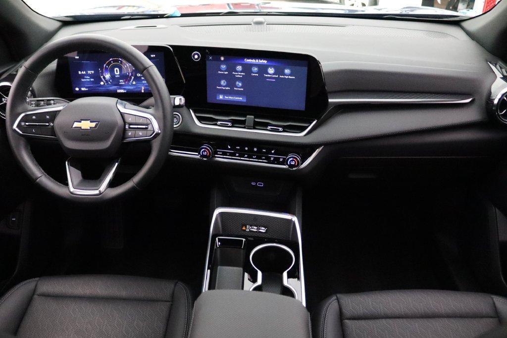 Used 2025 Chevrolet Equinox LT w/ Convenience Package II FWD image 23