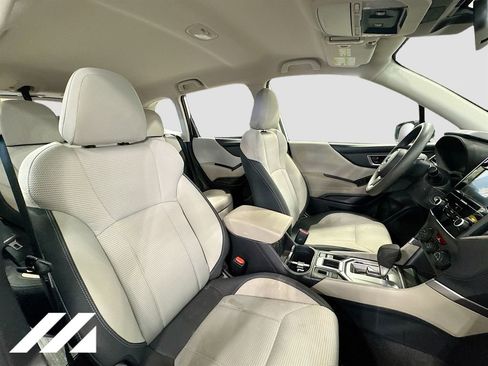 Used 2023 Subaru Forester Base image 27