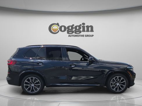 Used 2021 BMW X5 xDrive40i w/ M Sport Package AWD/4WD image 6