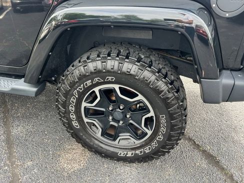 Used 2016 Jeep Wrangler Unlimited Rubicon AWD/4WD image 26