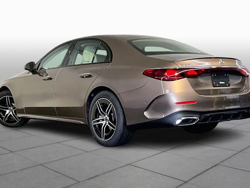New 2026 Mercedes-Benz E 350 4MATIC Sedan image 3