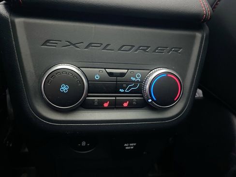 Used 2025 Ford Explorer ST w/ Sun And Sound Package AWD/4WD image 29