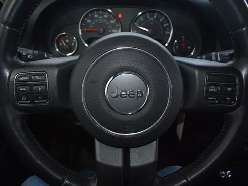 Used 2015 Jeep Wrangler Unlimited Willys image 16
