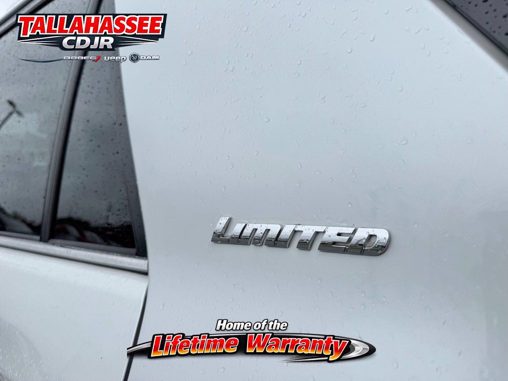 Used 2024 Toyota 4Runner Limited AWD/4WD image 18