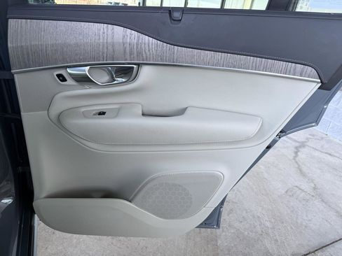 Used 2023 Volvo XC90 T8 Ultimate image 38