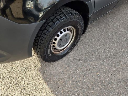 Used 2019 Mercedes-Benz Sprinter 2500 image 4