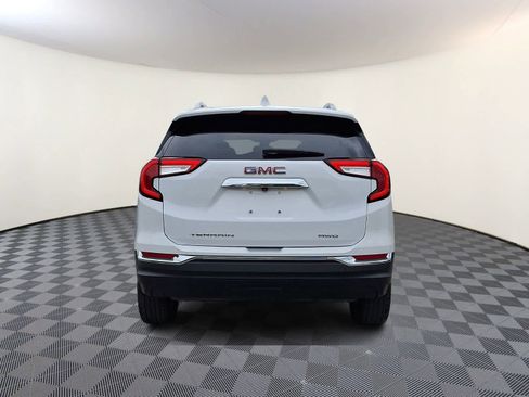 Used 2024 GMC Terrain SLT AWD/4WD image 6