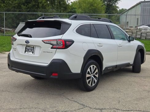 Used 2024 Subaru Outback Premium AWD/4WD image 10
