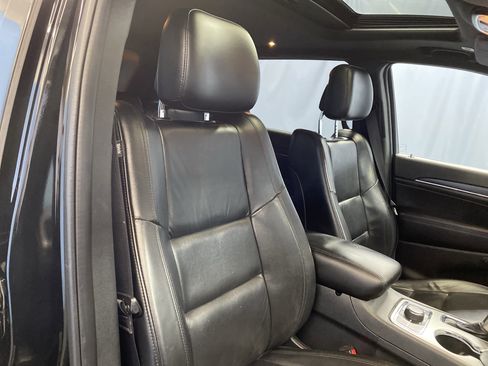 Certified 2018 Jeep Grand Cherokee Limited image 35