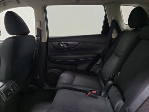 Used 2017 Nissan Rogue SV w/ Sun & Sound Touring Package AWD/4WD image 18