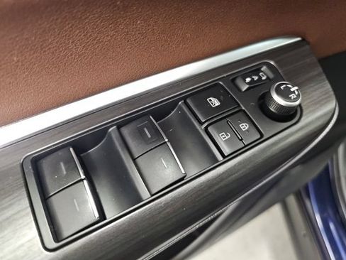 Certified 2021 Toyota Venza Limited w/ Advanced Technology Package AWD/4WD image 13