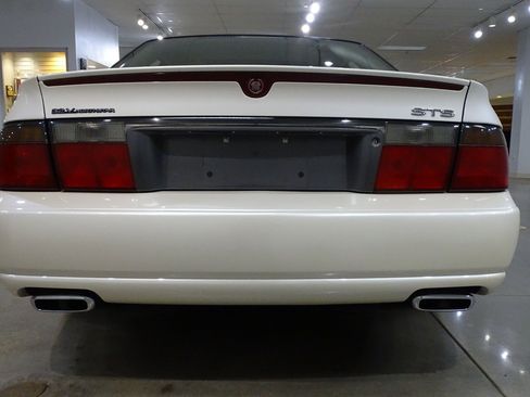 Used 2000 Cadillac Seville STS w/ Convenience Pkg FWD image 12