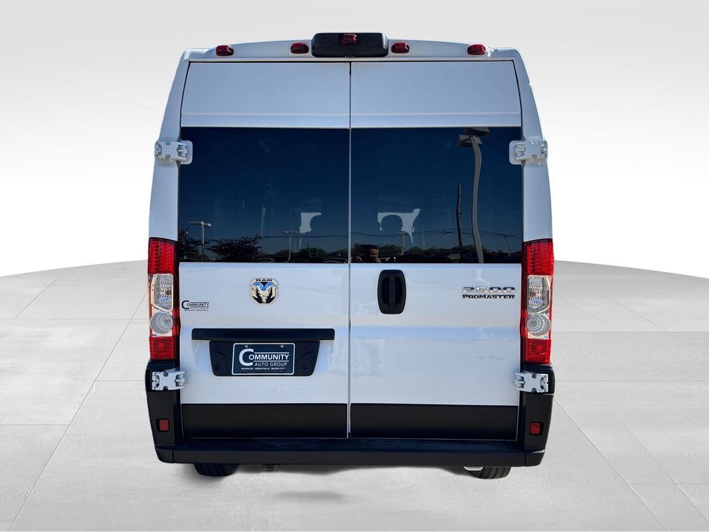 Used 2025 RAM ProMaster 2500 FWD image 4