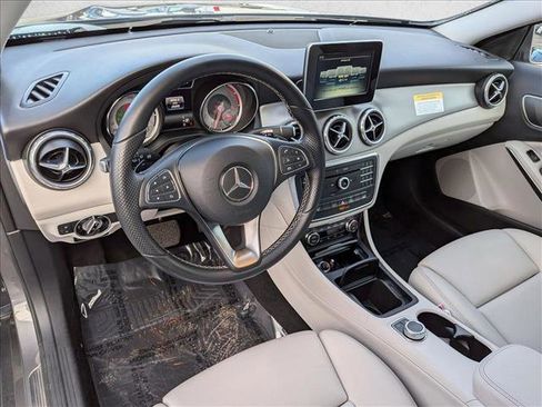 Used 2016 Mercedes-Benz GLA 250 image 10