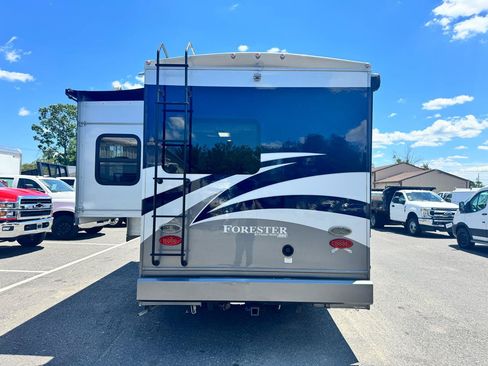 Used 2016 Mercedes-Benz Sprinter 3500 image 6